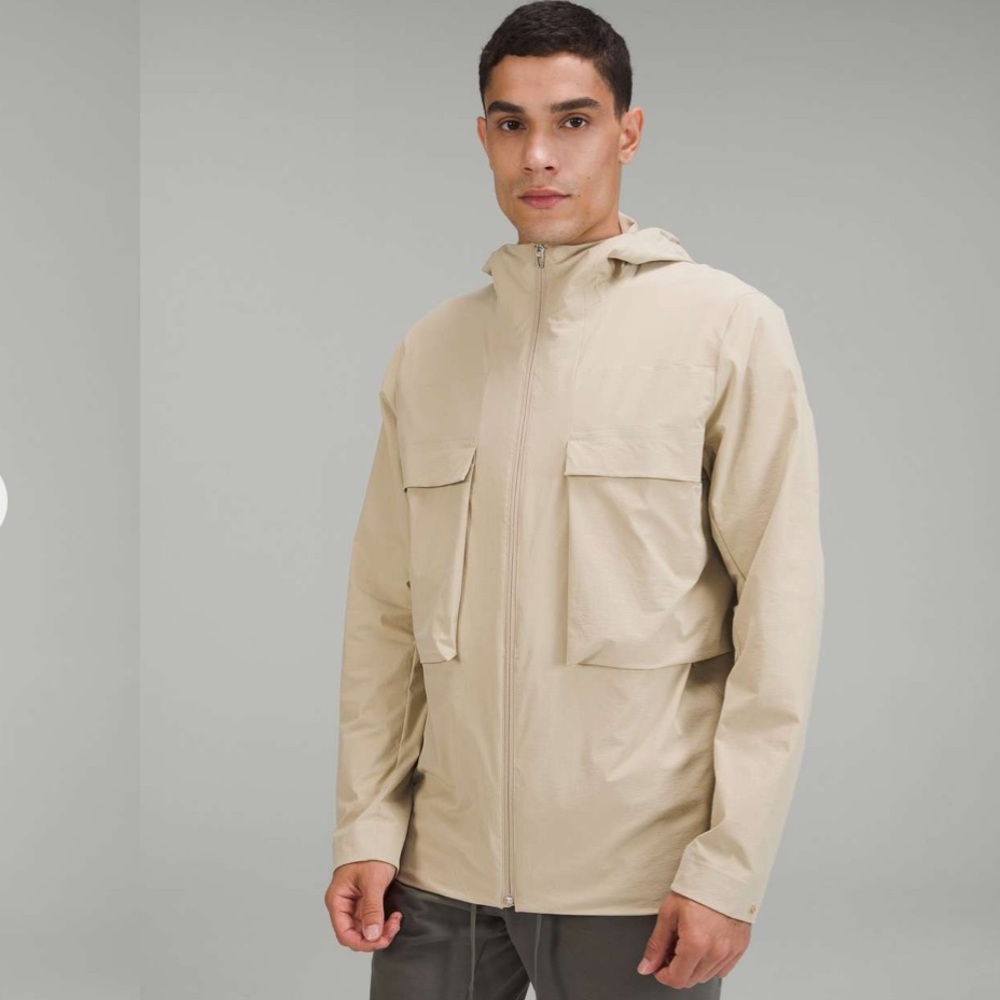 Lululemon Size Large Stretch Cargo Jacket Color Trench Khaki Sand Lightweight - Picture 15 of 16